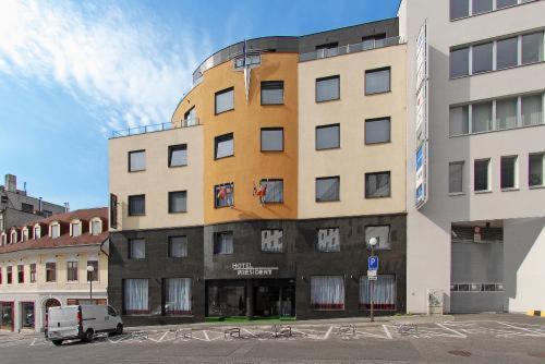 President Hotel Братислава Екстер'єр фото